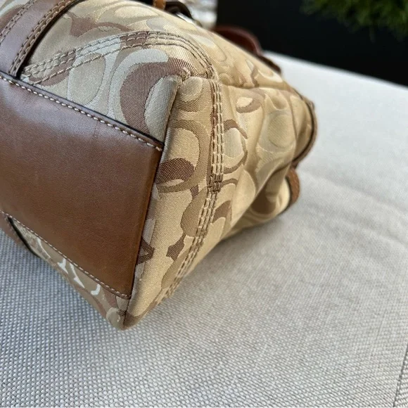 Coach Signature Brown and Tan Handbag - Picture 6 of 9